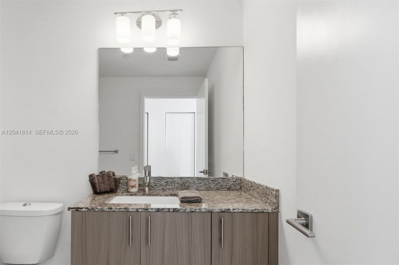5350 NW 84th Ave , Unit 504, Doral, FL 33166 Photo