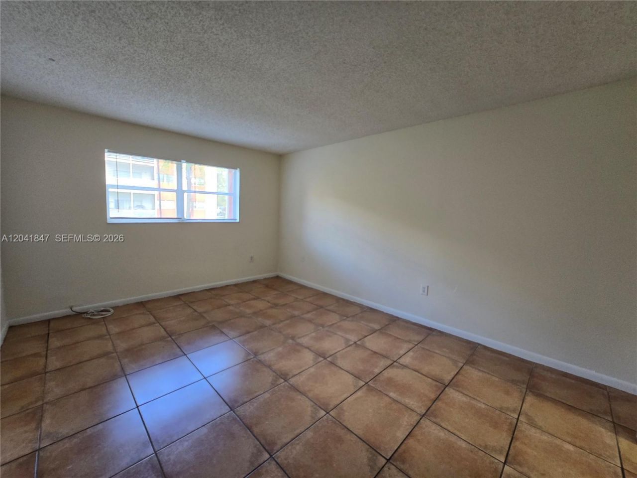 3600 NW 21st St , Unit 103, Lauderdale Lakes, FL 33311 Photo