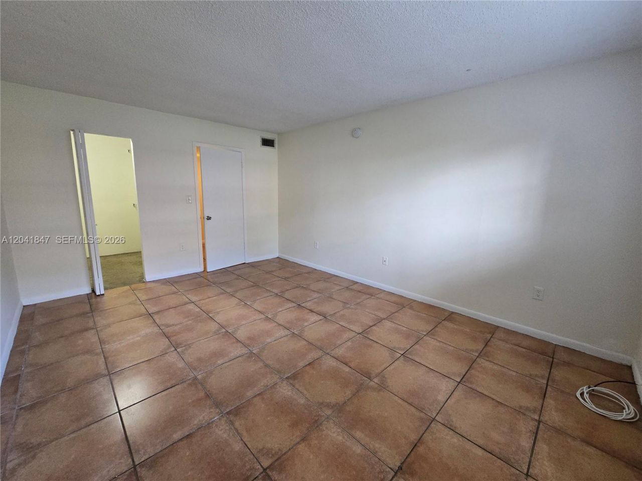 3600 NW 21st St , Unit 103, Lauderdale Lakes, FL 33311 Photo