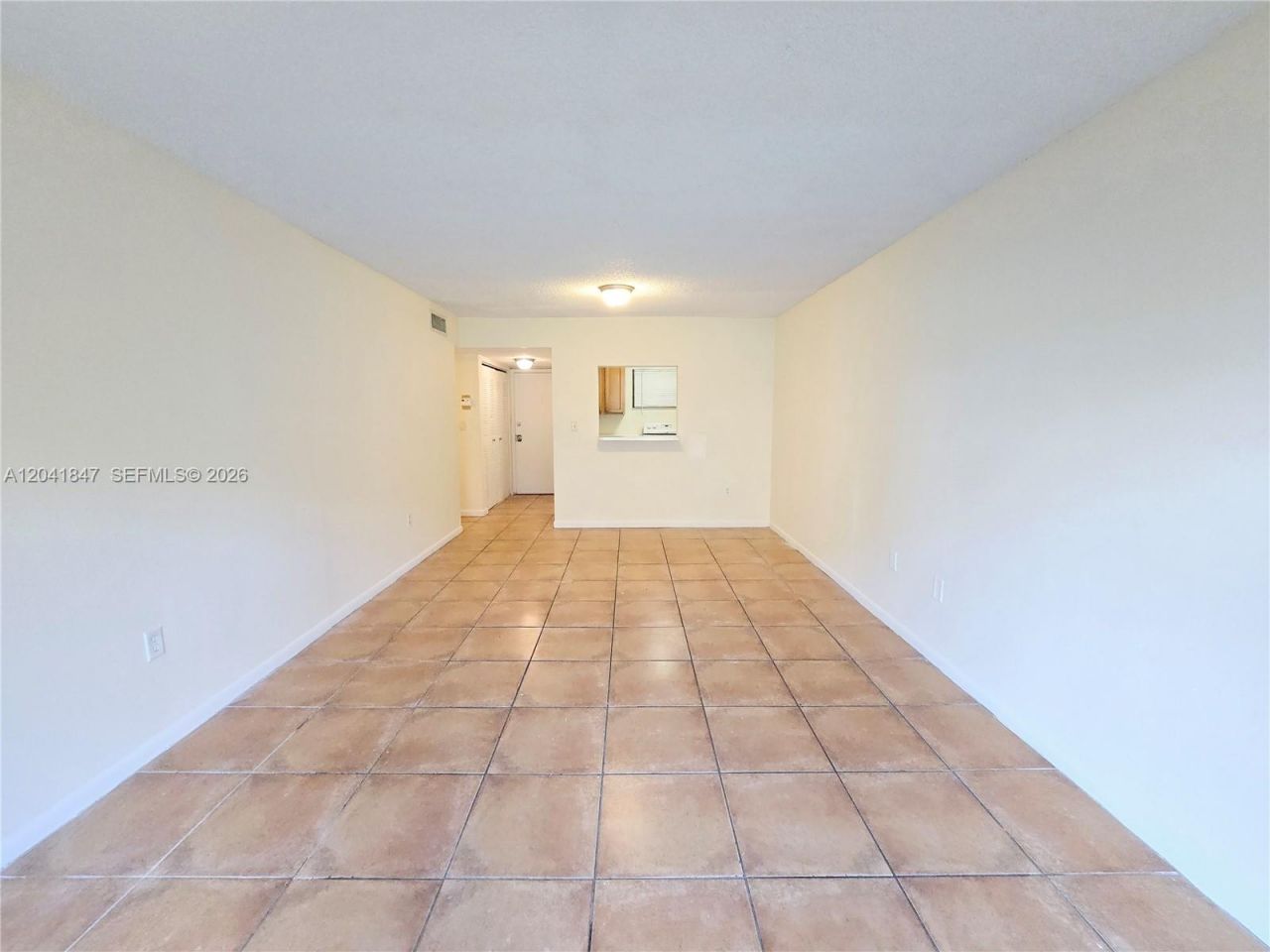3600 NW 21st St , Unit 103, Lauderdale Lakes, FL 33311 Photo