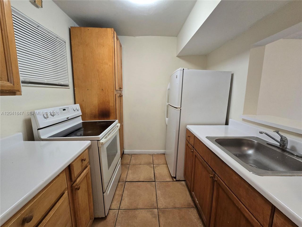 3600 NW 21st St , Unit 103, Lauderdale Lakes, FL 33311 Photo