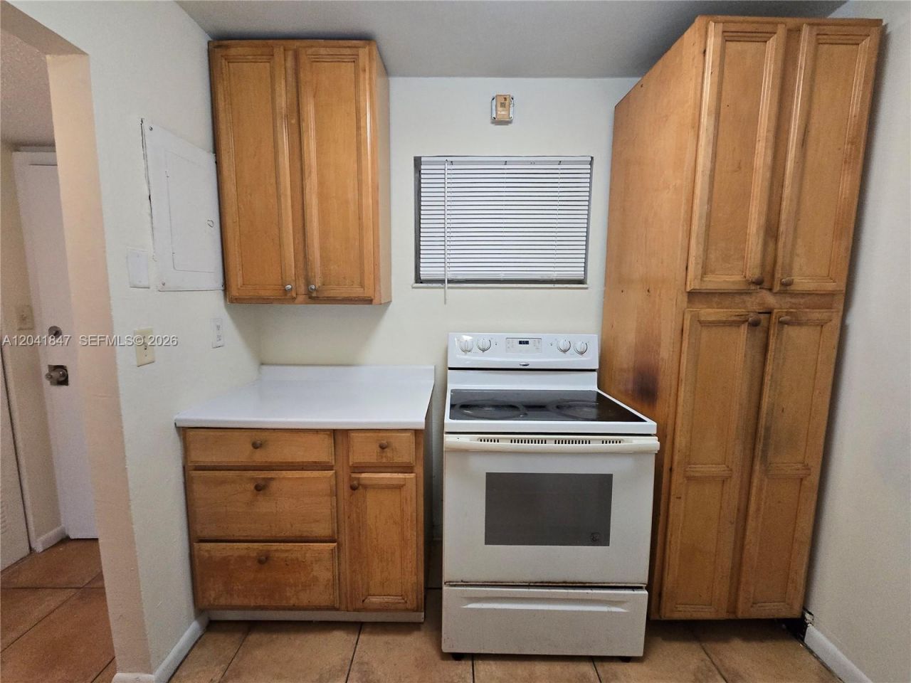 3600 NW 21st St , Unit 103, Lauderdale Lakes, FL 33311 Photo
