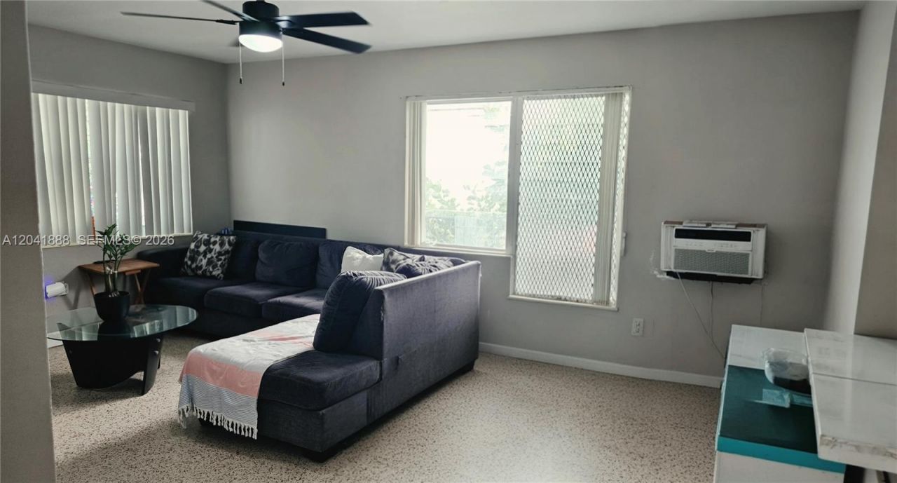 241 NW 32nd St, Miami, FL 33127 Photo