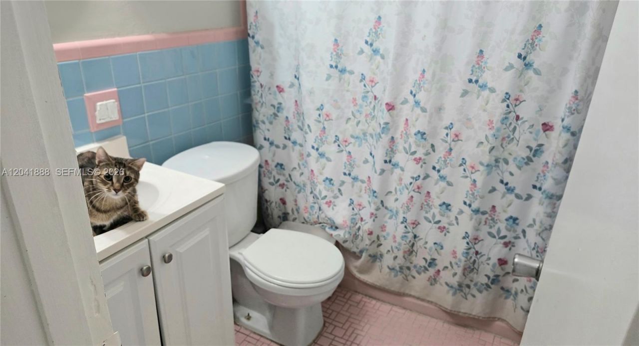 241 NW 32nd St, Miami, FL 33127 Photo