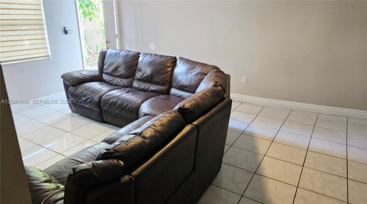 241 NW 32nd St, Miami, FL 33127 Photo