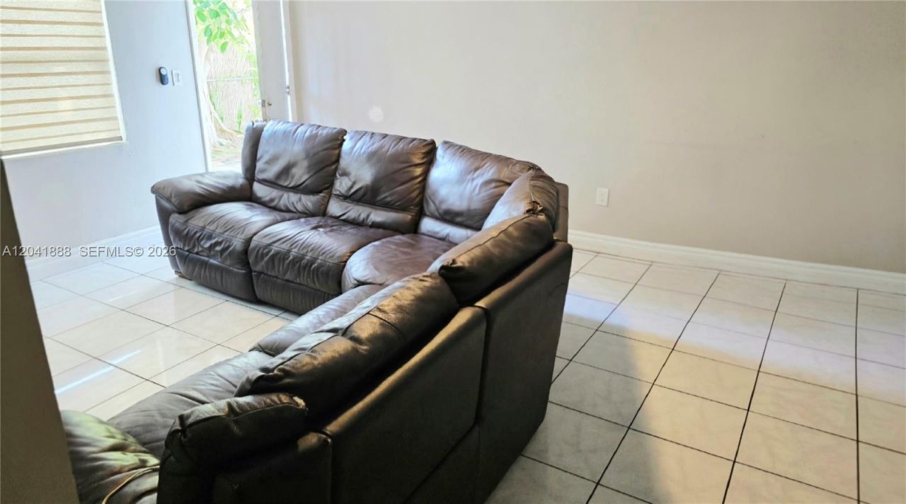 241 NW 32nd St, Miami, FL 33127 Photo