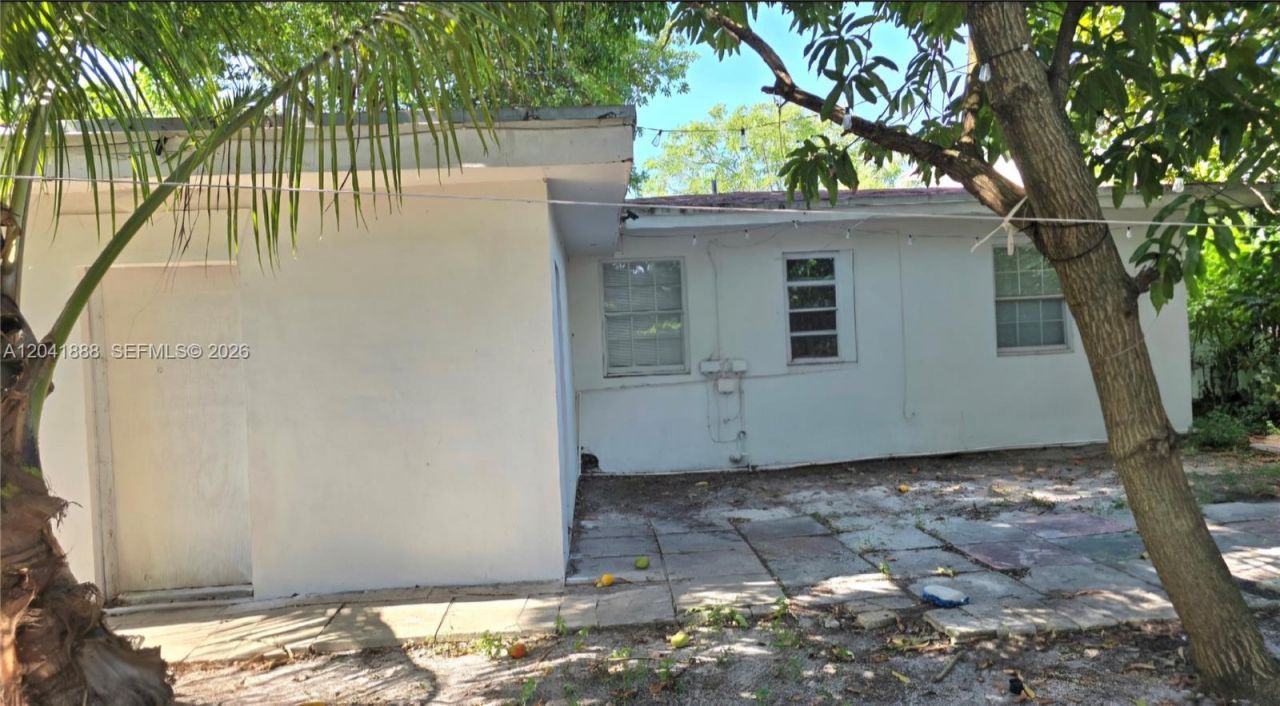 241 NW 32nd St, Miami, FL 33127 Photo