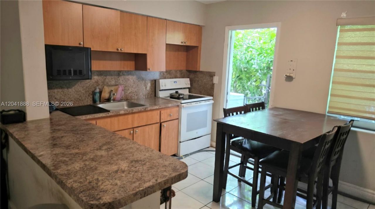 241 NW 32nd St, Miami, FL 33127 Photo