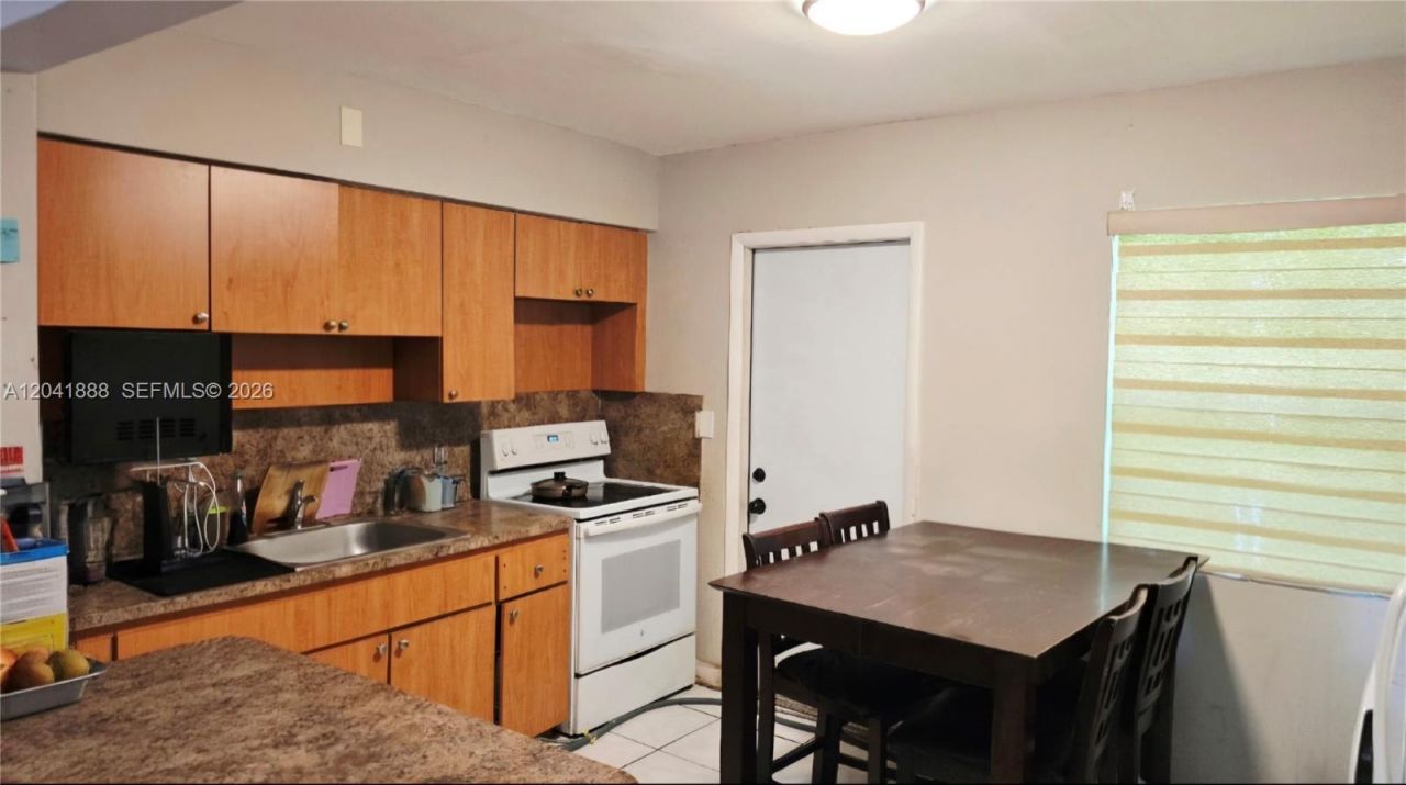 241 NW 32nd St, Miami, FL 33127 Photo