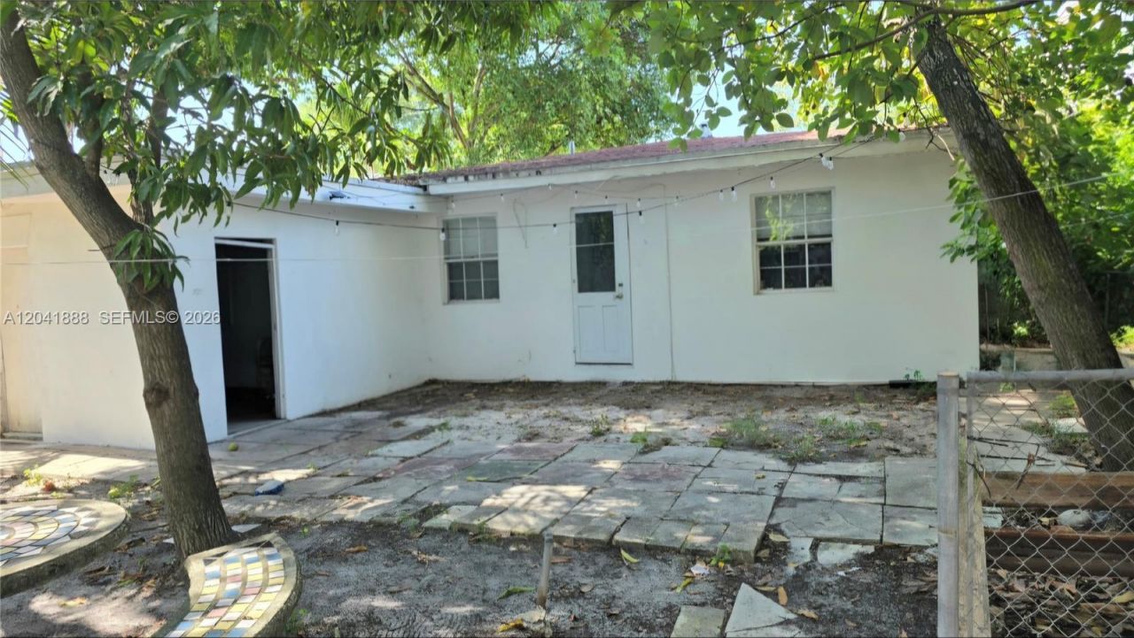 241 NW 32nd St, Miami, FL 33127 Photo
