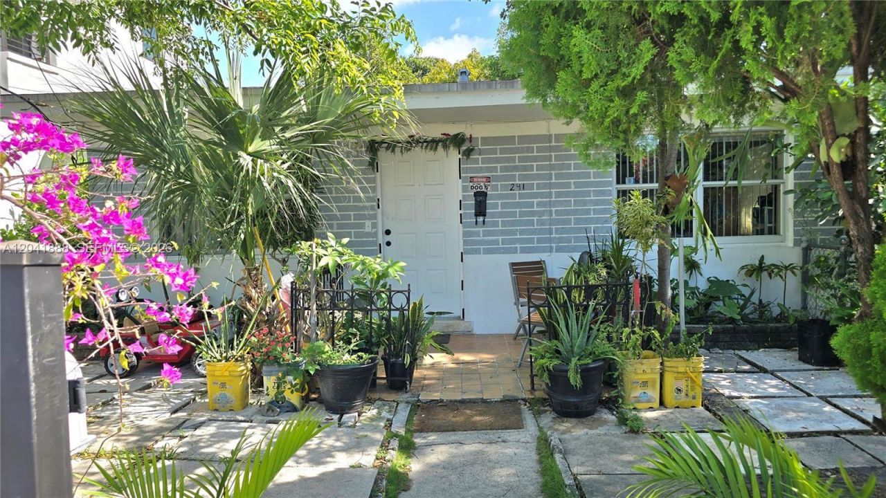 241 NW 32nd St, Miami, FL 33127 Photo