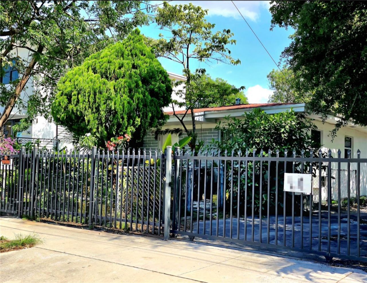 241 NW 32nd St, Miami, FL 33127 Photo
