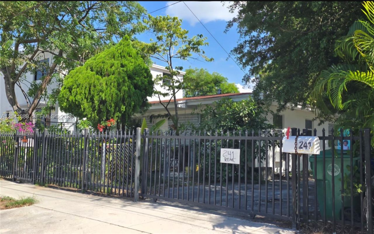 241 NW 32nd St, Miami, FL 33127 Photo
