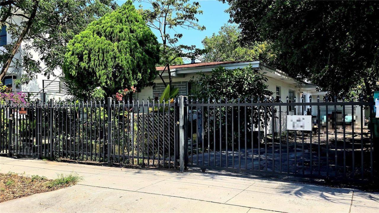 241 NW 32nd St, Miami, FL 33127 Photo