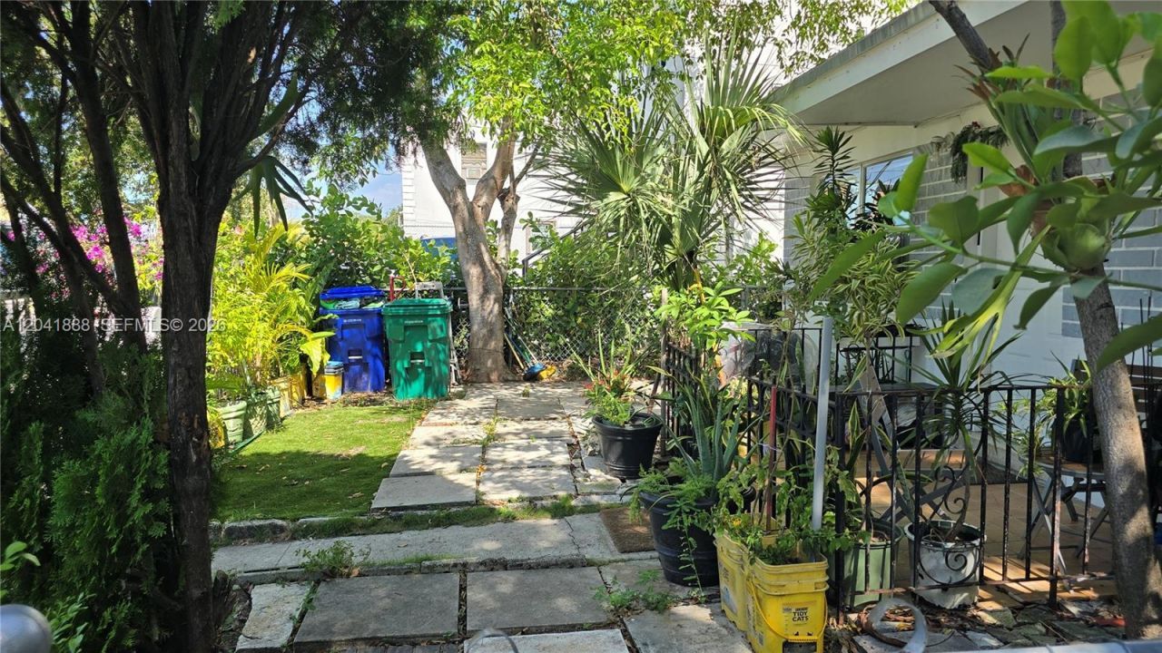 241 NW 32nd St, Miami, FL 33127 Photo