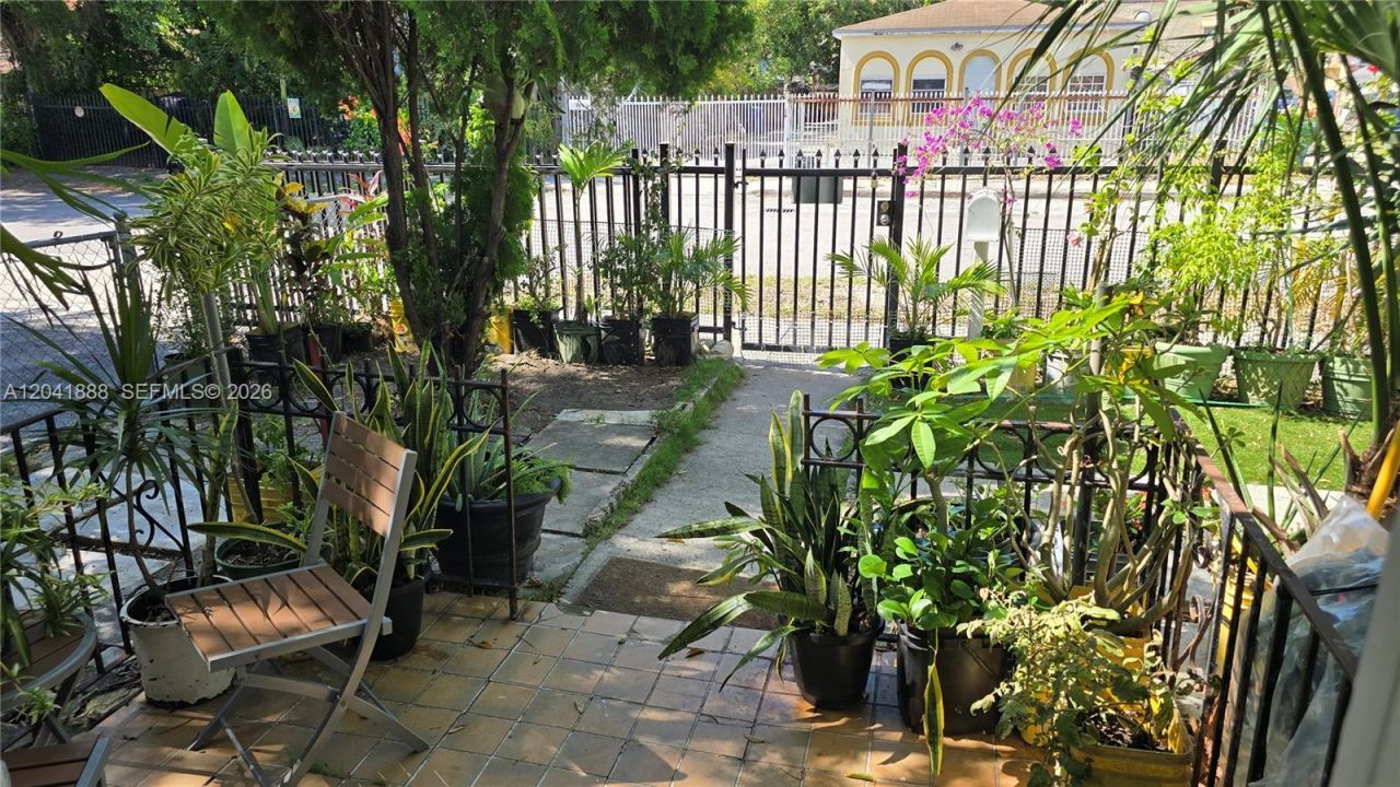 241 NW 32nd St, Miami, FL 33127 Photo