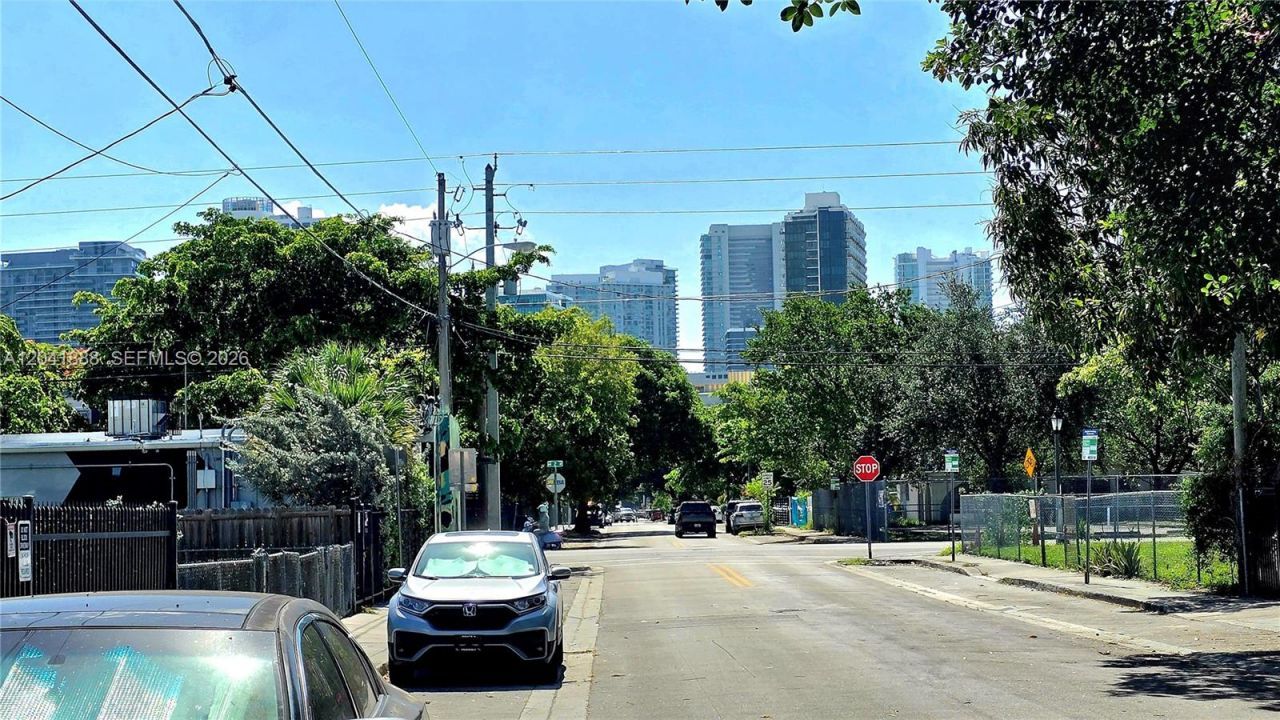 241 NW 32nd St, Miami, FL 33127 Photo