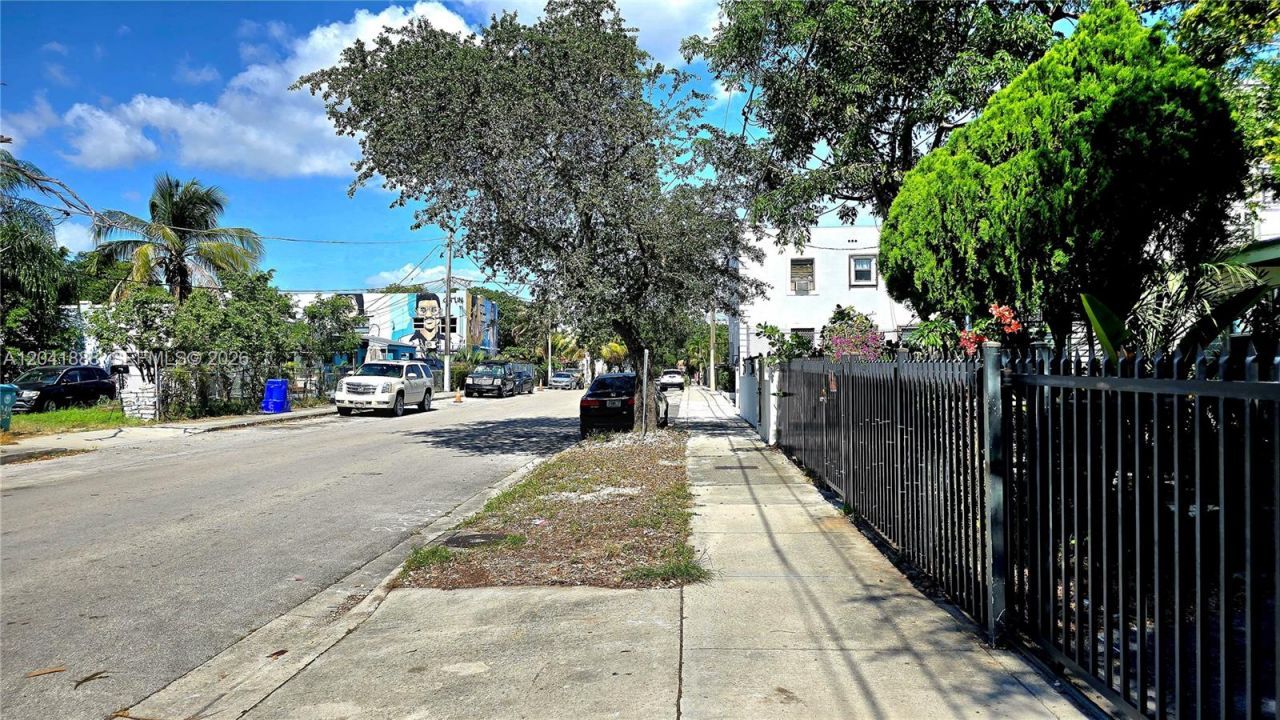 241 NW 32nd St, Miami, FL 33127 Photo