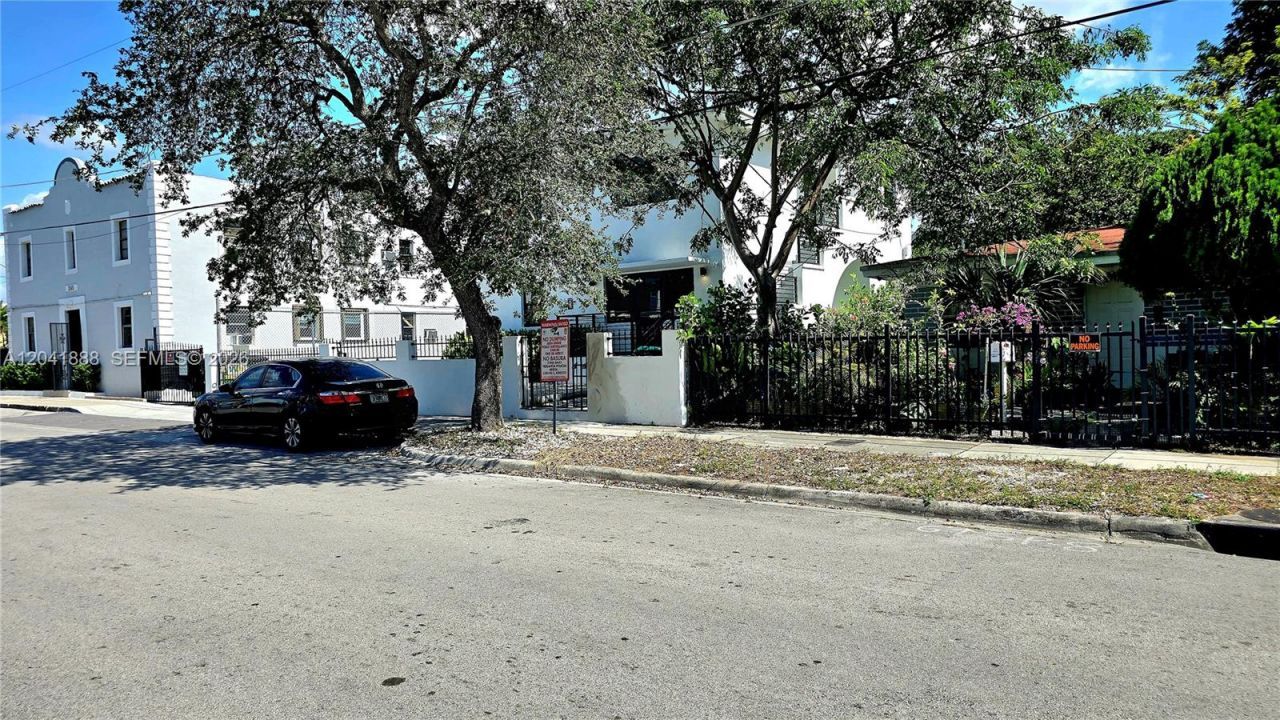 241 NW 32nd St, Miami, FL 33127 Photo