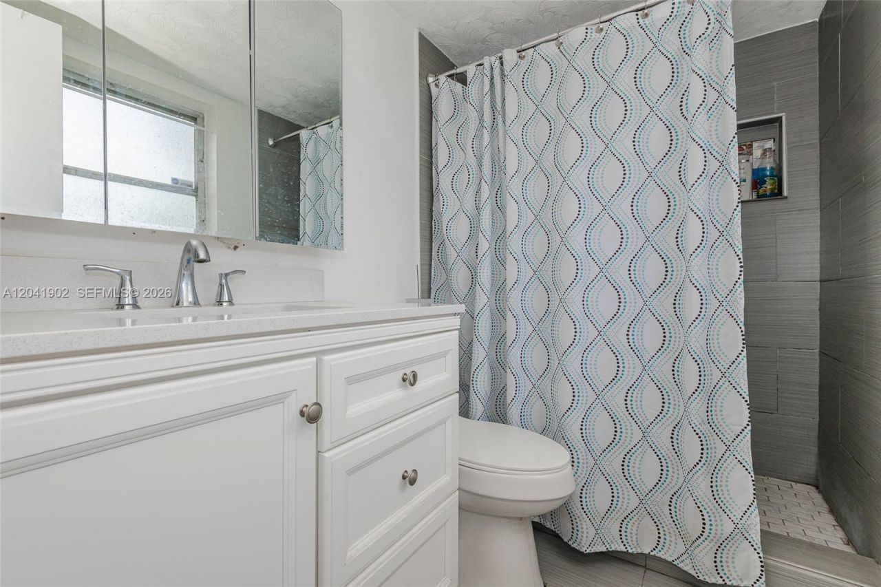 7200 NW 4th Pl , Unit 101, Margate, FL 33063 Photo