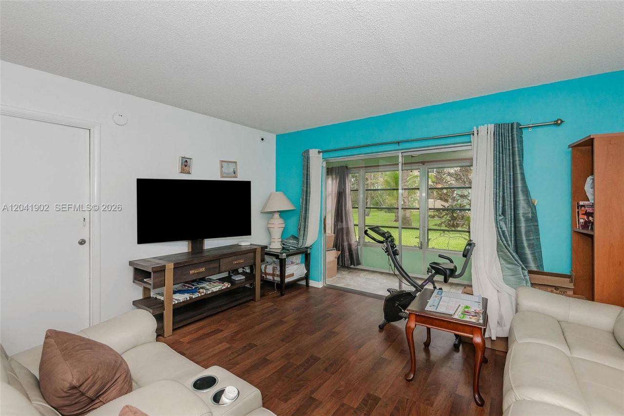 7200 NW 4th Pl , Unit 101, Margate, FL 33063 Photo