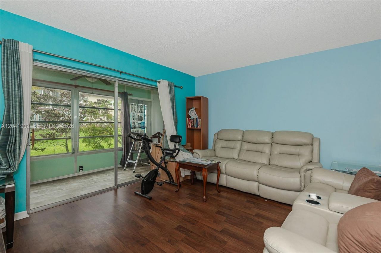 7200 NW 4th Pl , Unit 101, Margate, FL 33063 Photo