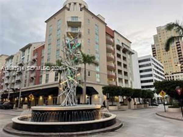 7280 SW 90th St, Unit 506, Miami, FL 33156