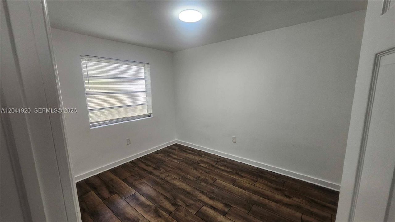 111 NW 152nd St , Unit 11, Miami, FL 33169 Photo
