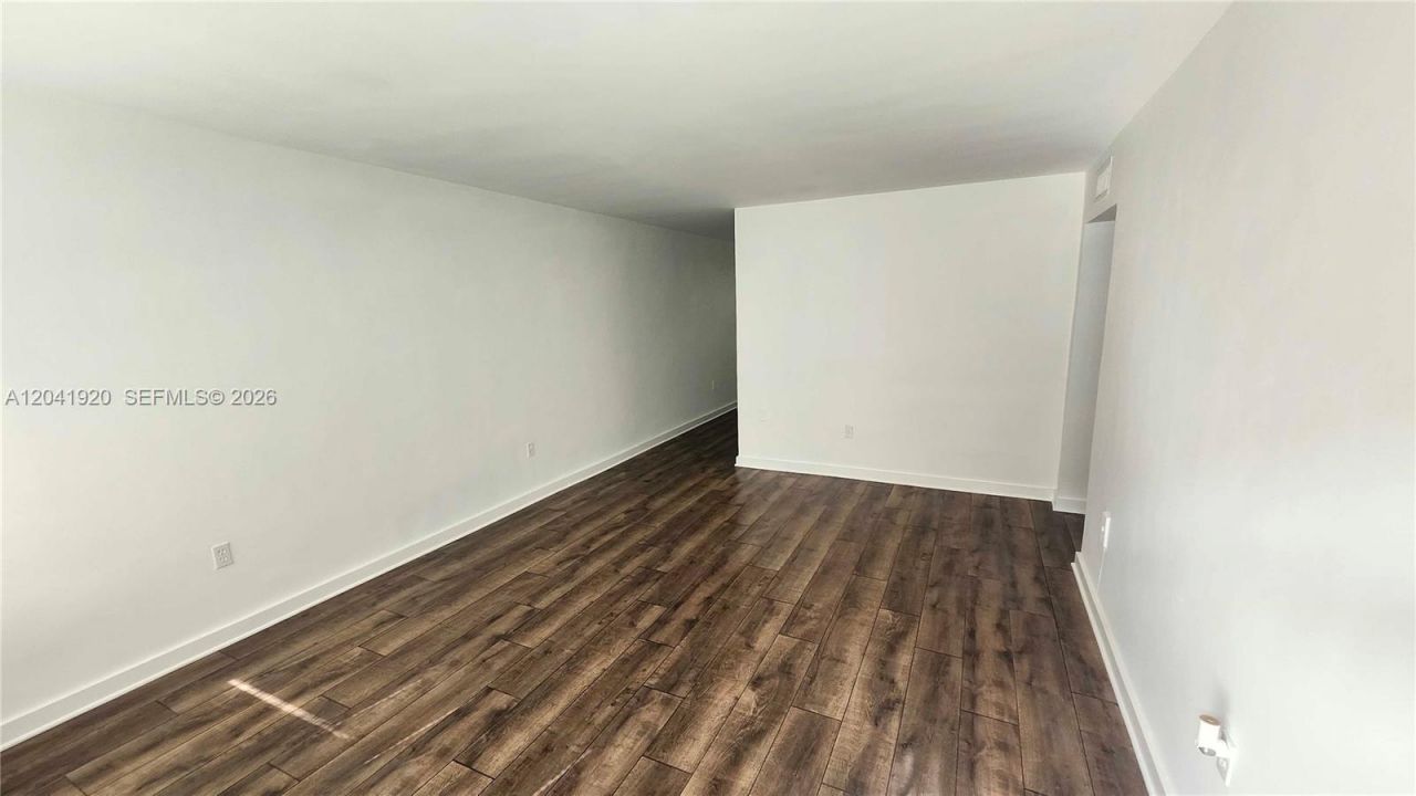 111 NW 152nd St , Unit 11, Miami, FL 33169 Photo