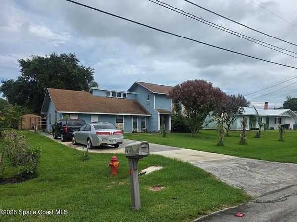 5716 Raintree Trail , Fort Pierce, FL 34982