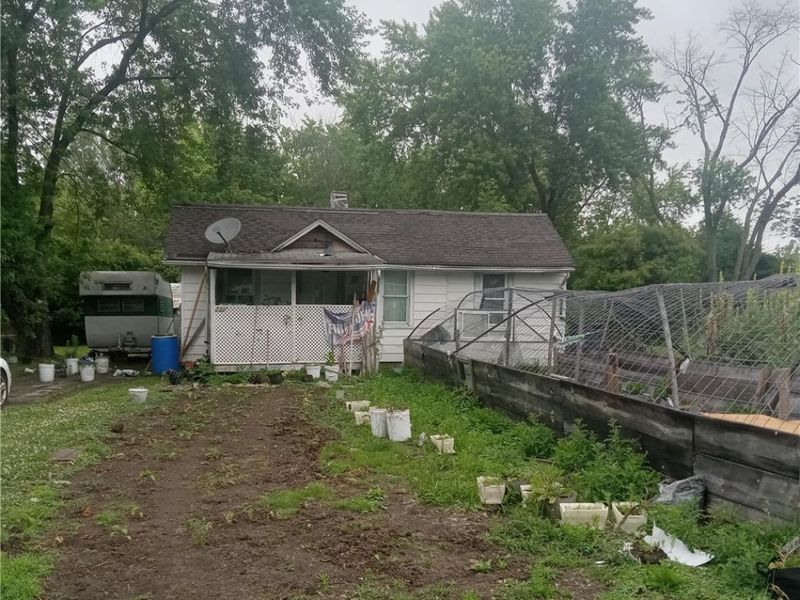 731 16th Street, Elyria, OH 44035 Photo 2