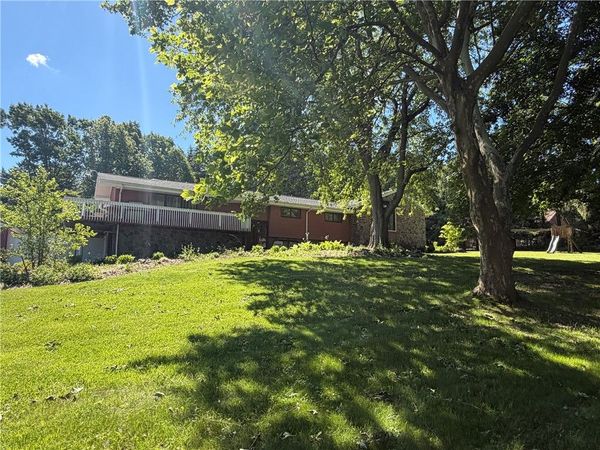 10 Pine Tree Circle , Rush, NY 14543