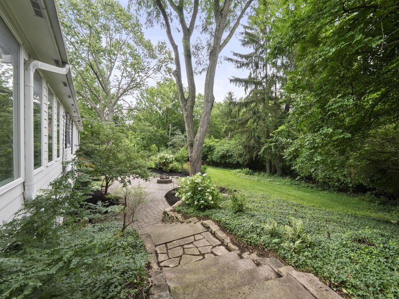 883 Clover Drive, Columbus, OH 43235 Photo 49