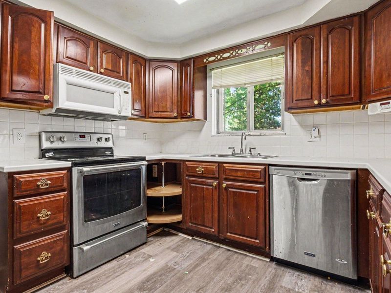 2229 Waldorf Road, Columbus, OH 43229 Photo 14