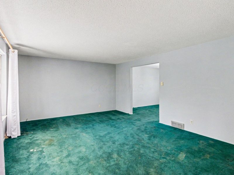 2229 Waldorf Road, Columbus, OH 43229 Photo 6