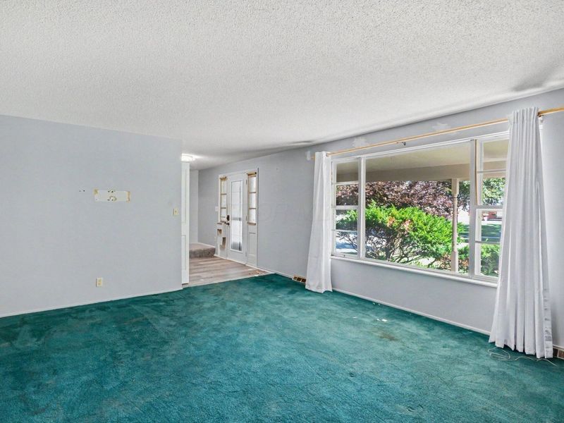 2229 Waldorf Road, Columbus, OH 43229 Photo 7