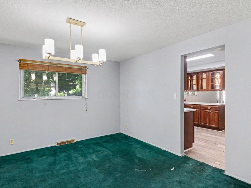 2229 Waldorf Road, Columbus, OH 43229 Photo 8