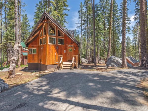 2316 Kidd Court, Soda Springs, CA 95728