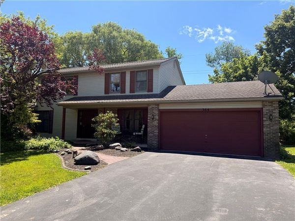 364 Brush Creek Drive , Rochester, NY 14612
