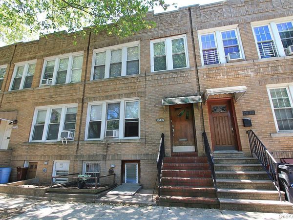 70-32 65th Street , Glendale, NY 11385