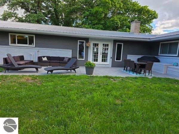 1417 Weidman Road E, Rosebush, MI 48878