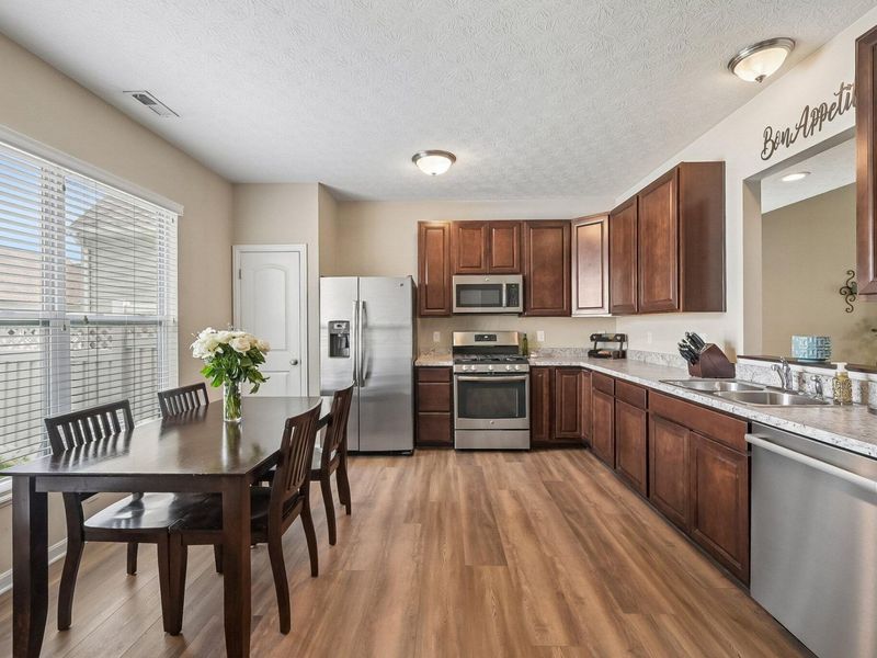 2410 Cypress Point Road, Grove City, OH 43123 Photo 13