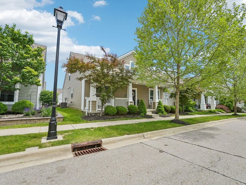 2410 Cypress Point Road, Grove City, OH 43123 Photo 2
