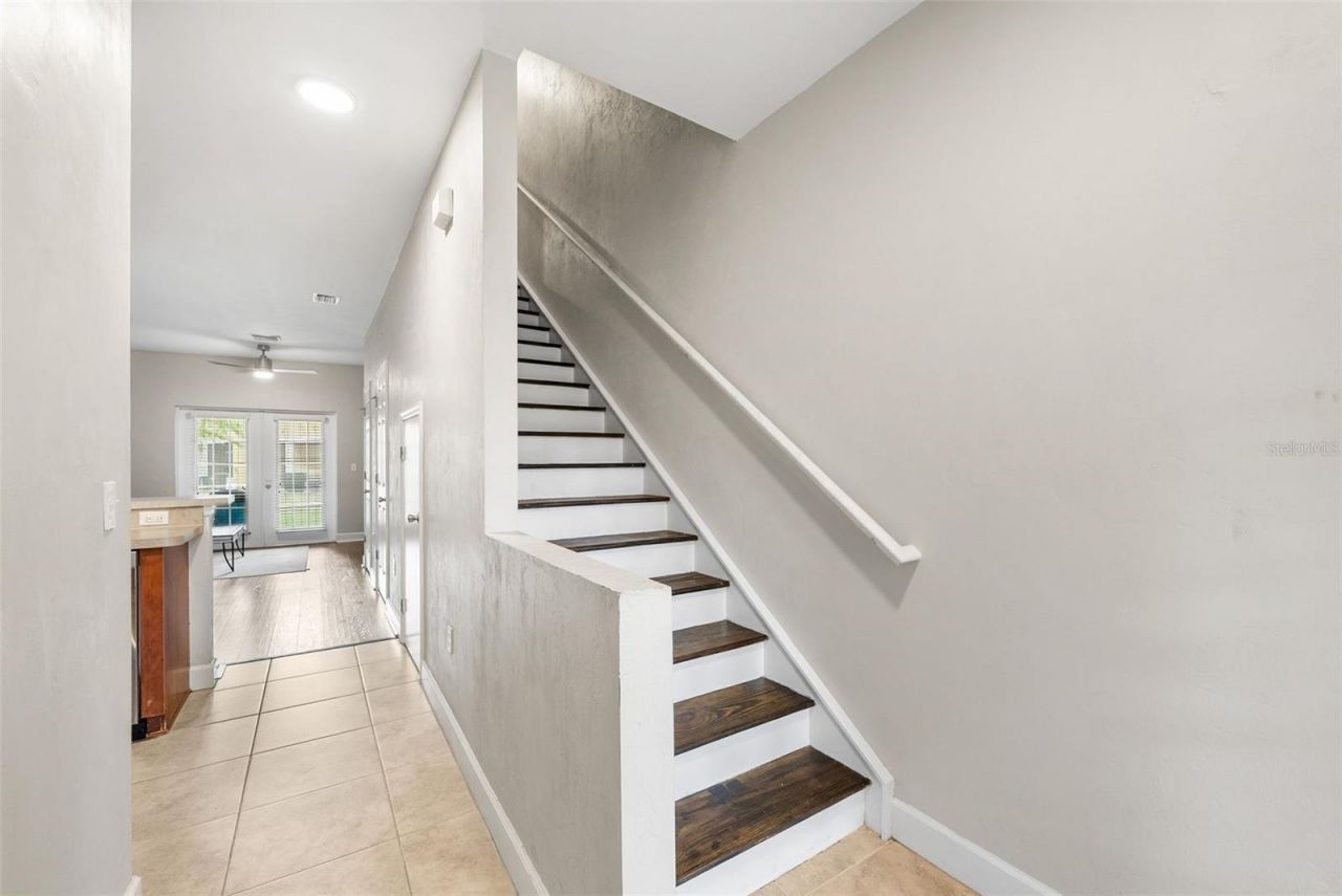 2927 SW 35th Place , Unit 113, Gainesville, FL 32608 Photo