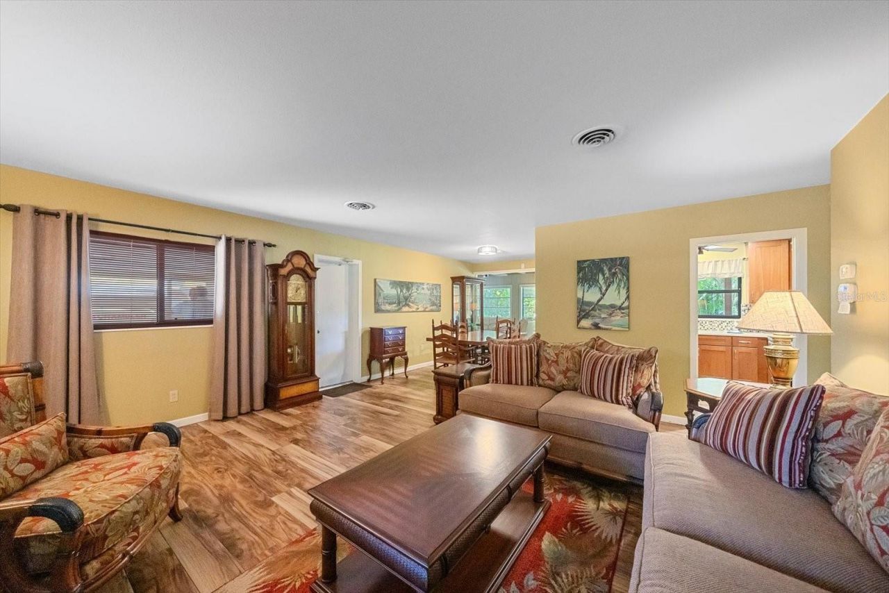2462 Clematis Street , Sarasota, FL 34239 Photo
