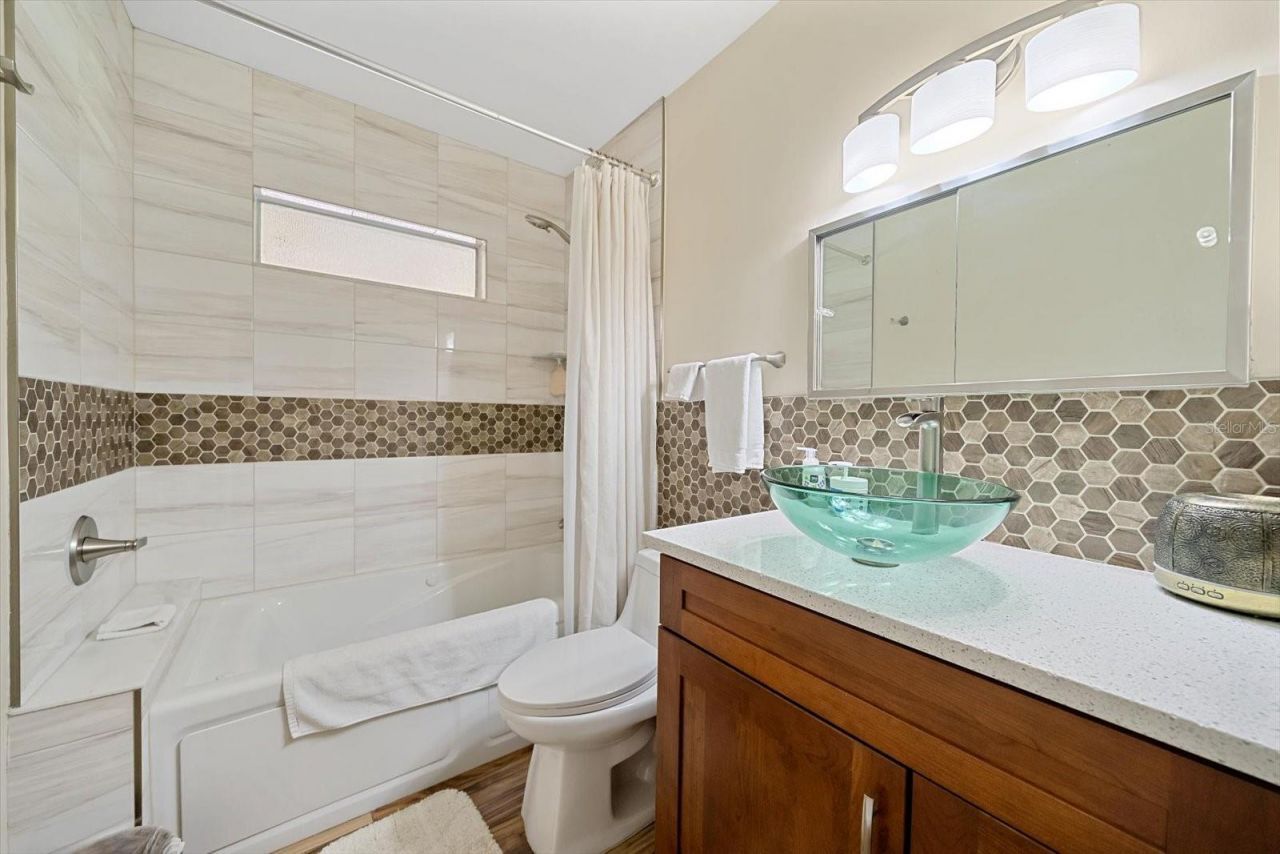 2462 Clematis Street , Sarasota, FL 34239 Photo