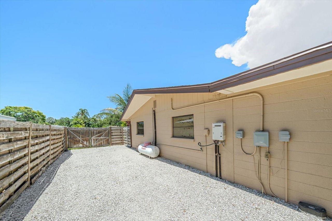 2462 Clematis Street , Sarasota, FL 34239 Photo