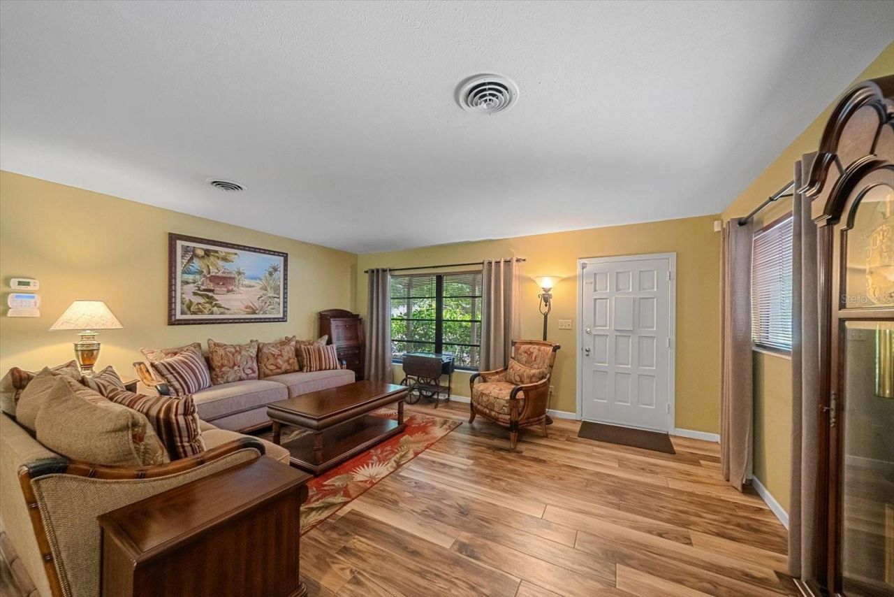 2462 Clematis Street , Sarasota, FL 34239 Photo