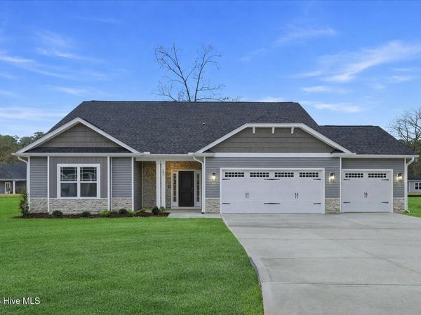 104 Jackson Ridge Way, Pikeville, NC 27863
