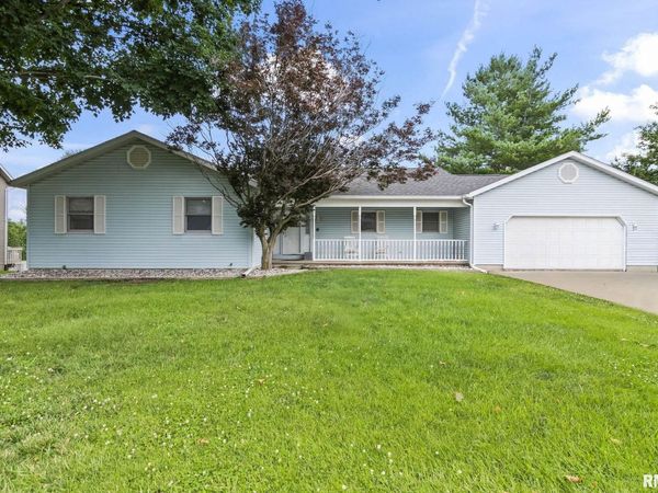 407 CHARTER OAK Drive, Sherman, IL 62684